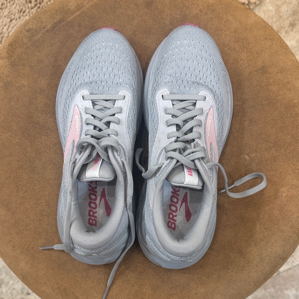 Brooks Women's Gray and Pink  Adrenaline GTS 24 running shoe- Narrow width!